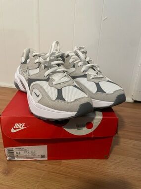 Nike AL8